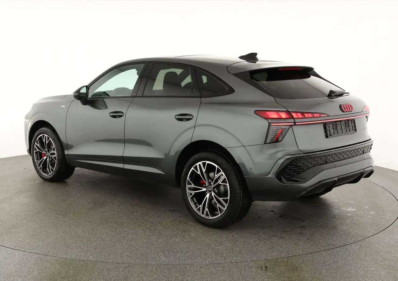 Audi Q3 5