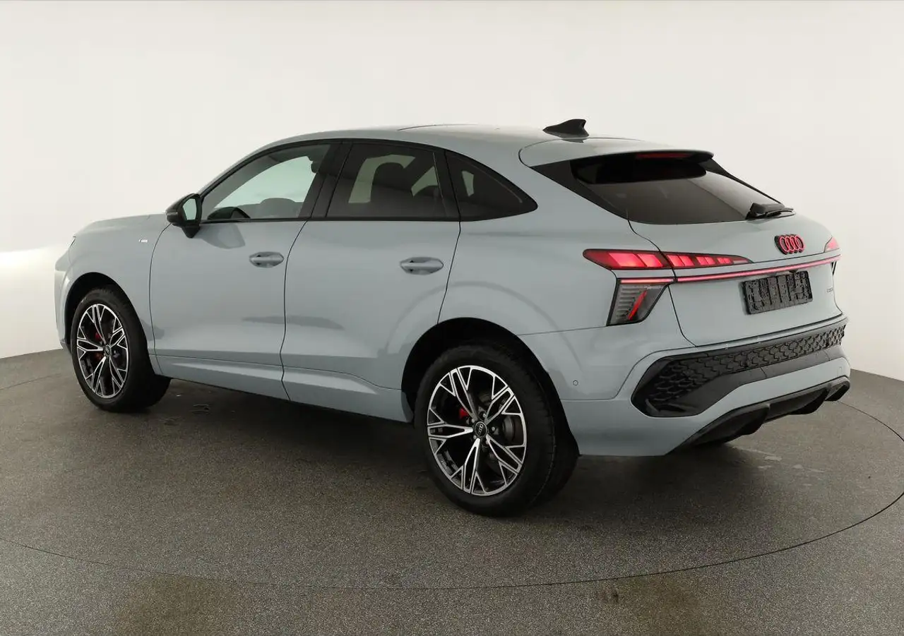 Audi Q3 5