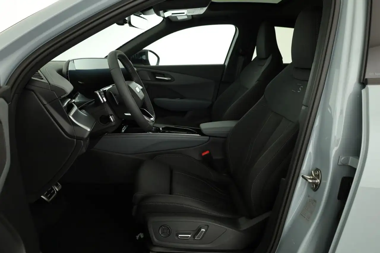 Audi Q3 12