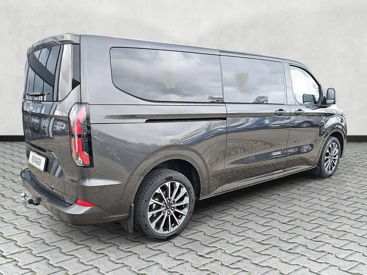 Ford Tourneo 8