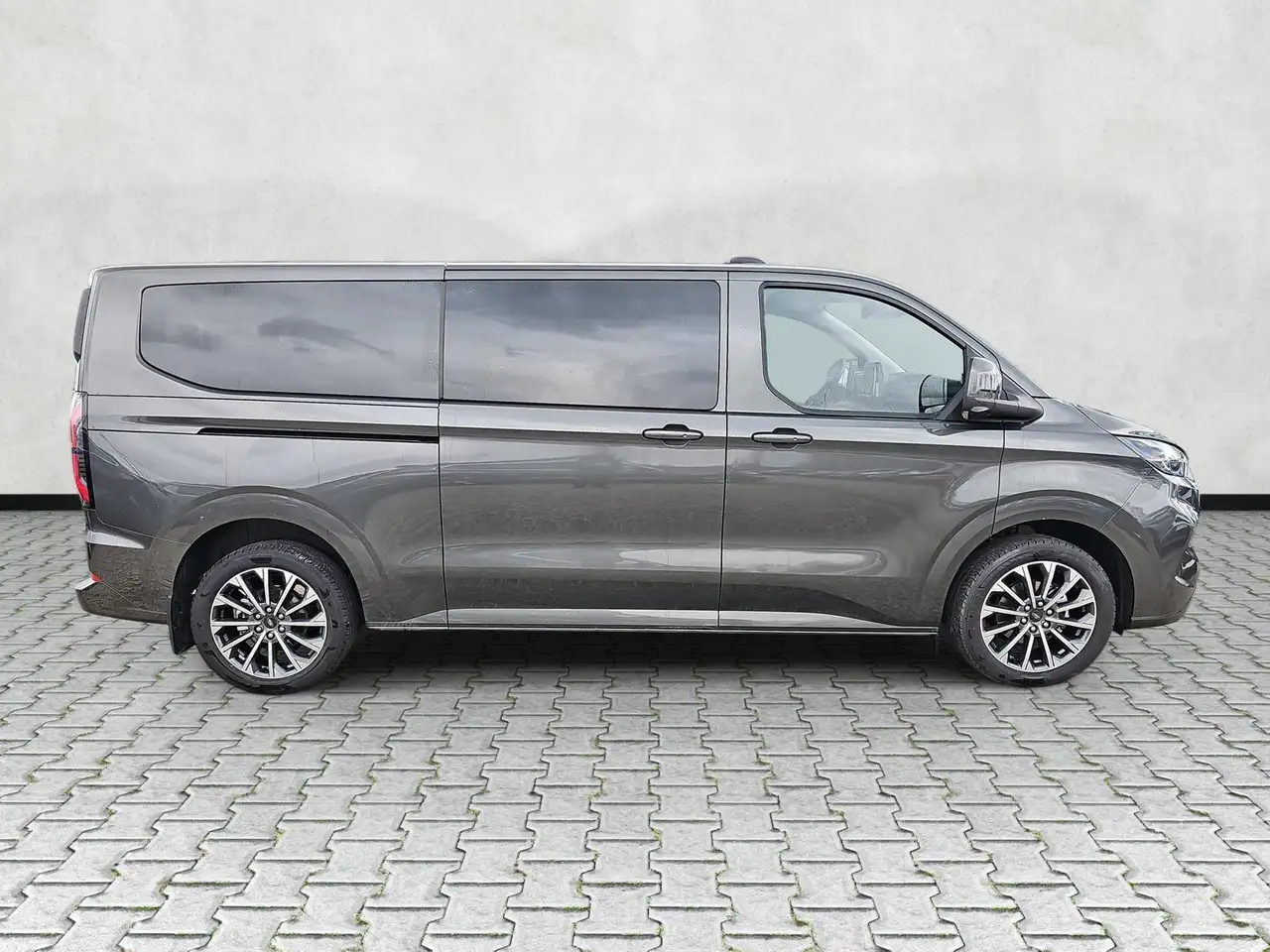 Ford Tourneo 9