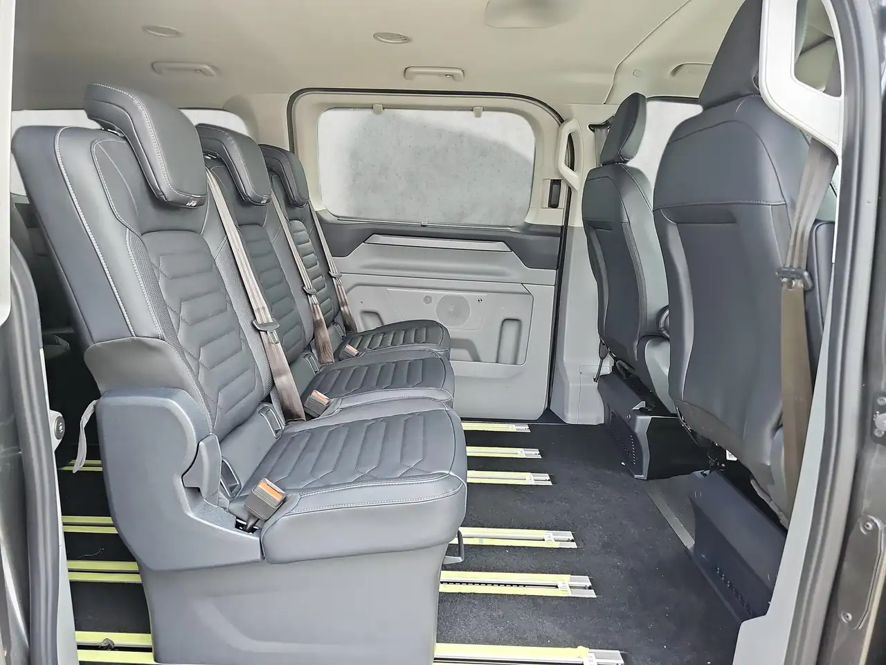Ford Tourneo 14