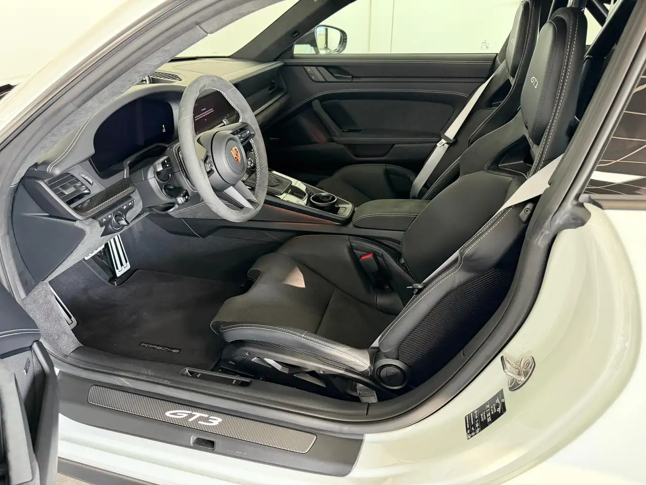 Porsche 992 13