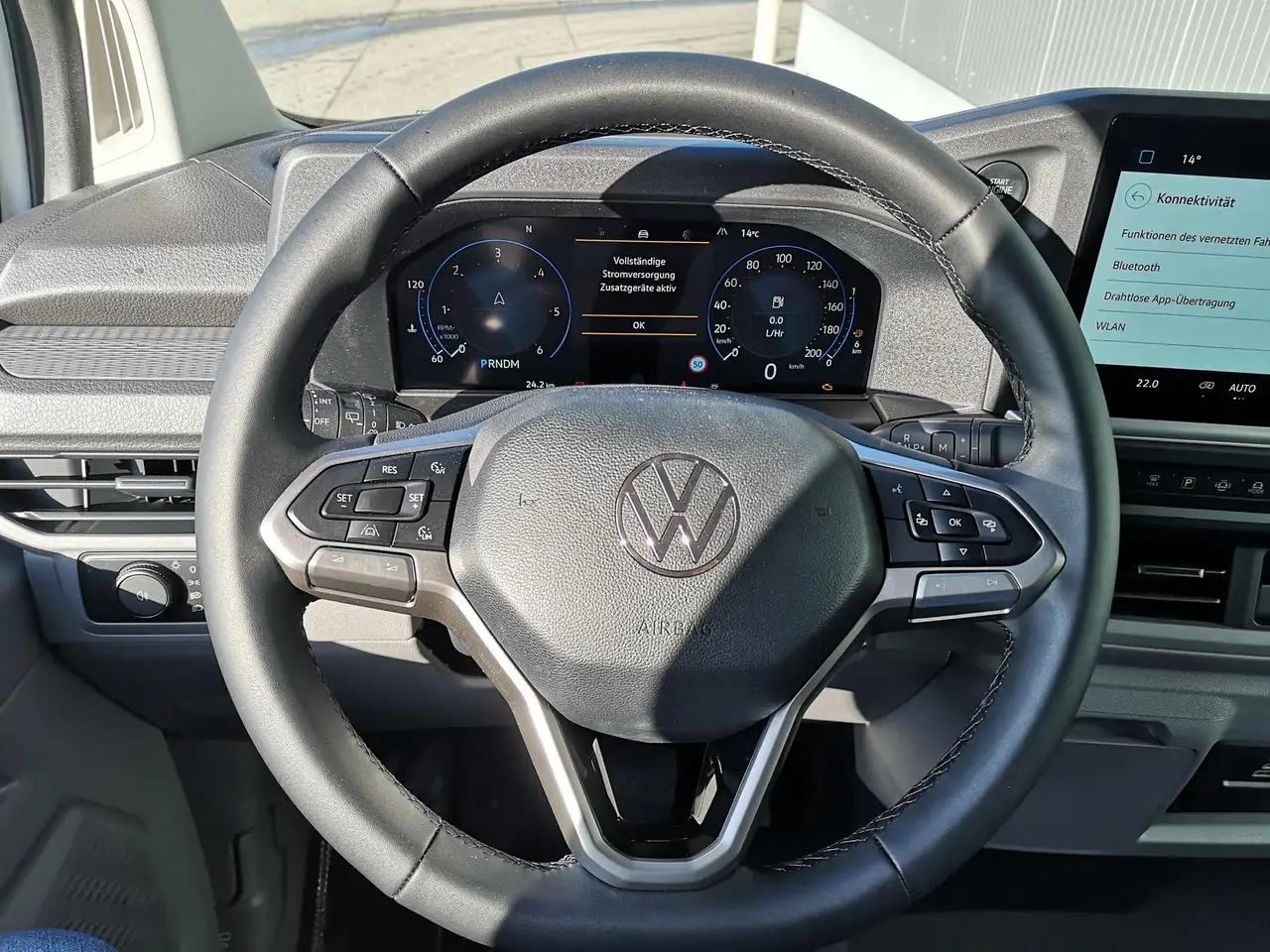 Volkswagen T7 Transporter 4