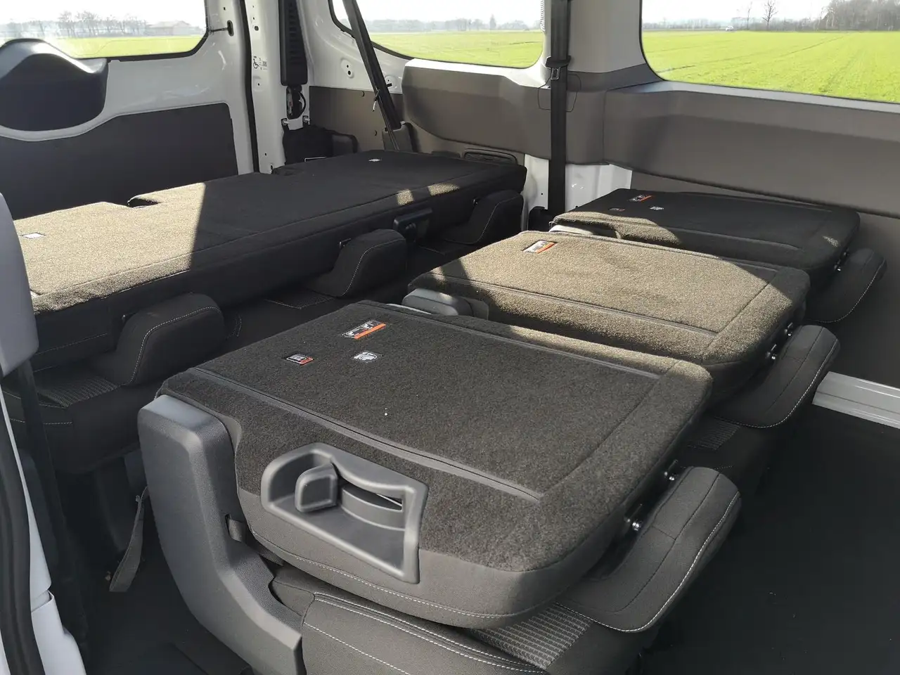 Volkswagen T7 Transporter 7