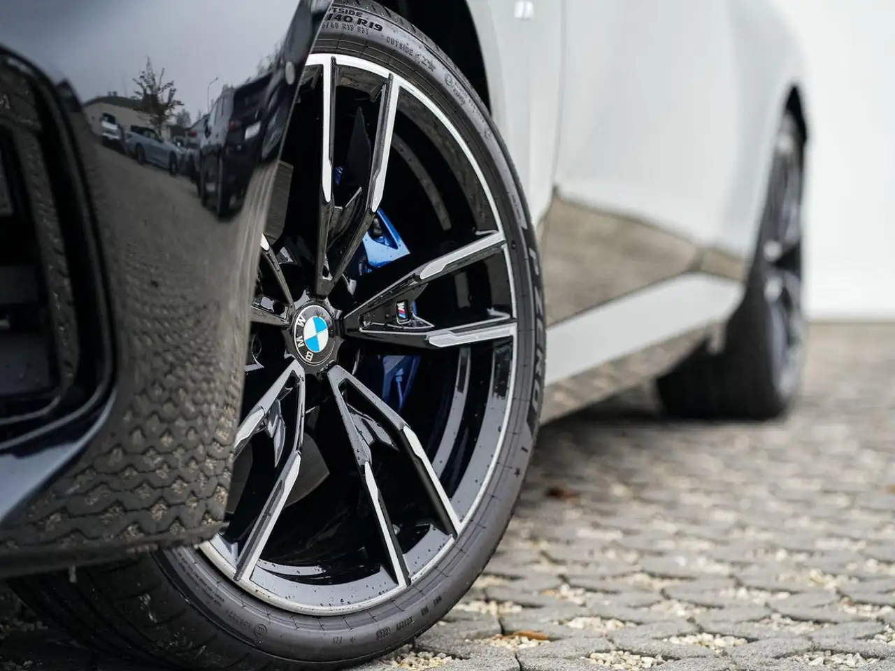 BMW 240 i 4