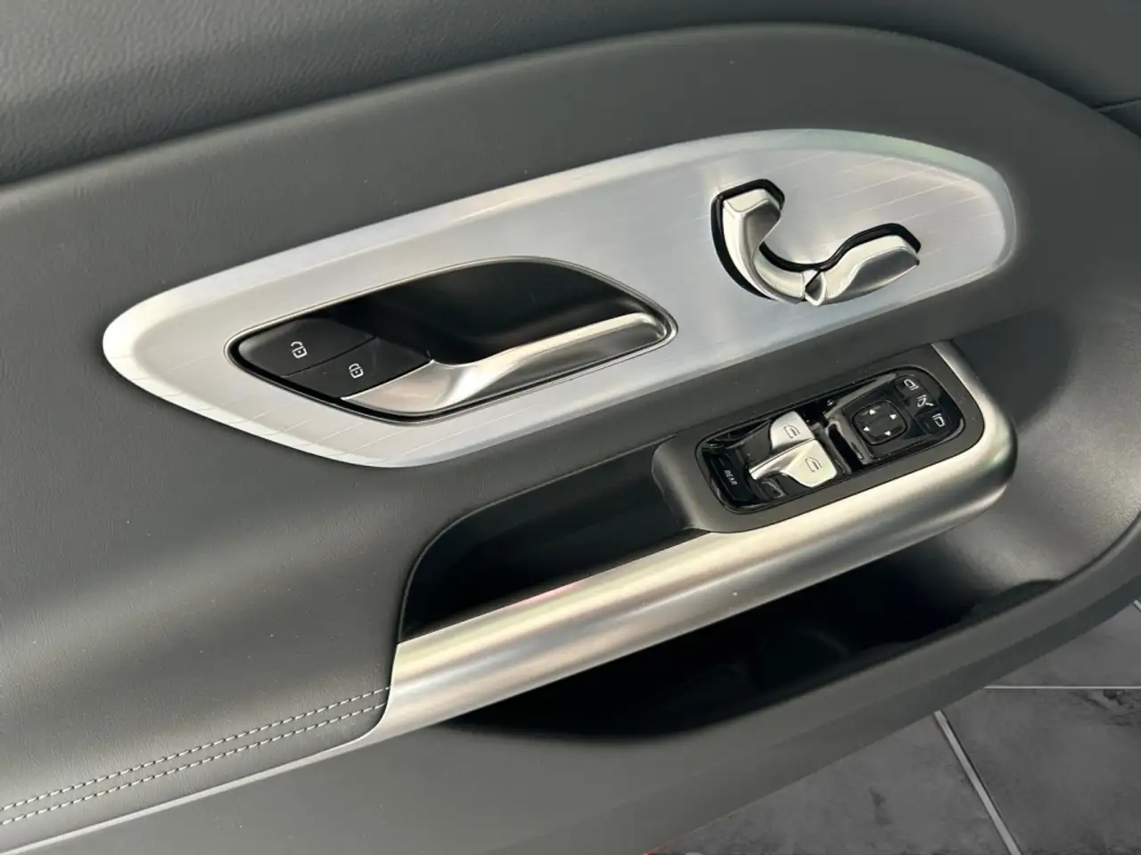 Mercedes-Benz GLB 200 9