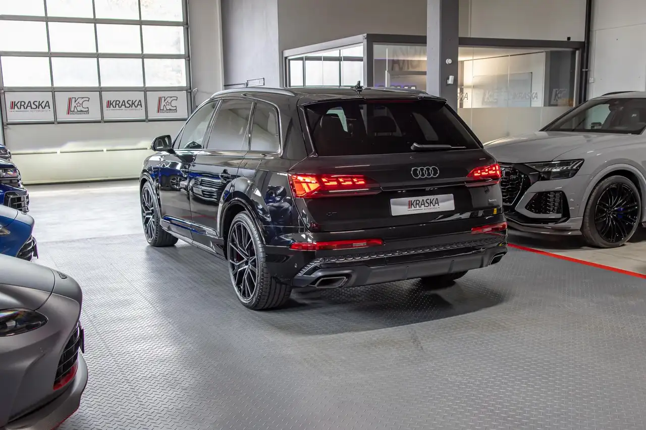 Audi Q7 60 11