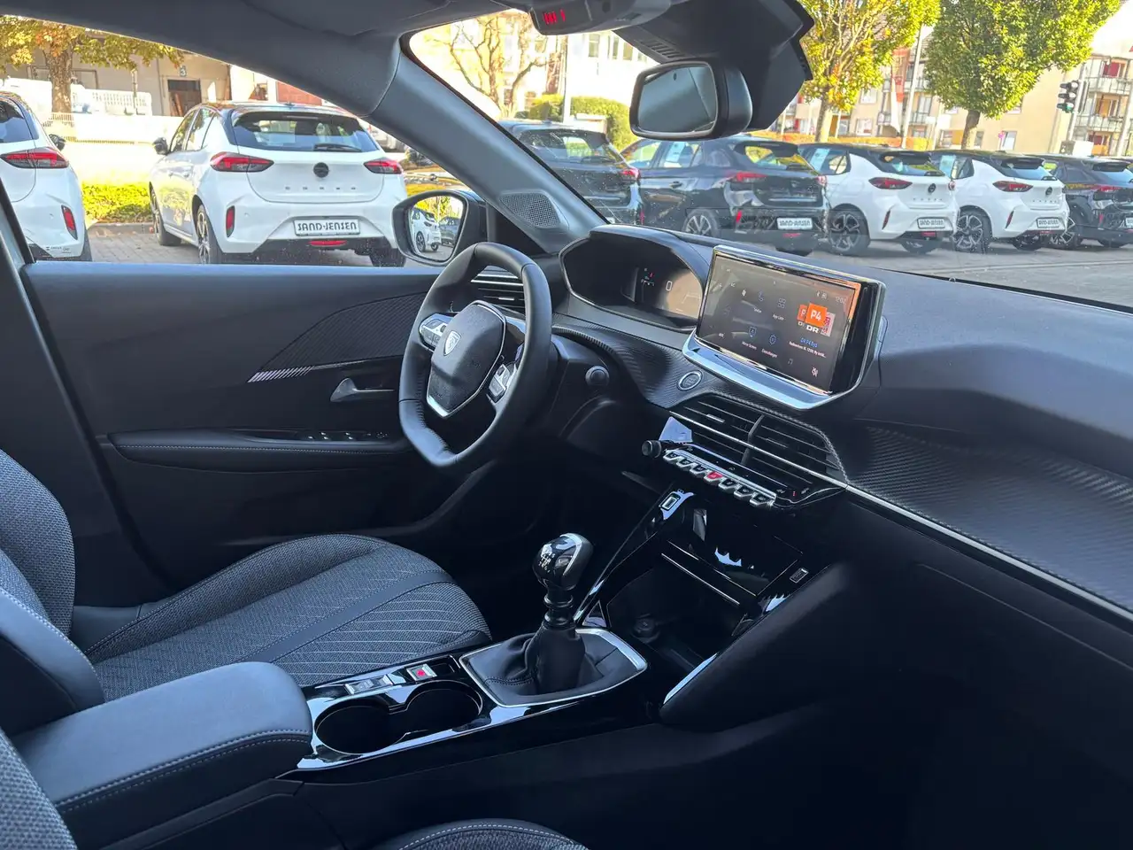Peugeot 208 5
