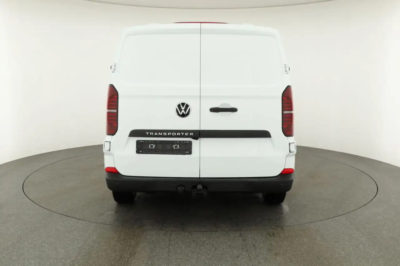 Volkswagen T7 Transporter 16