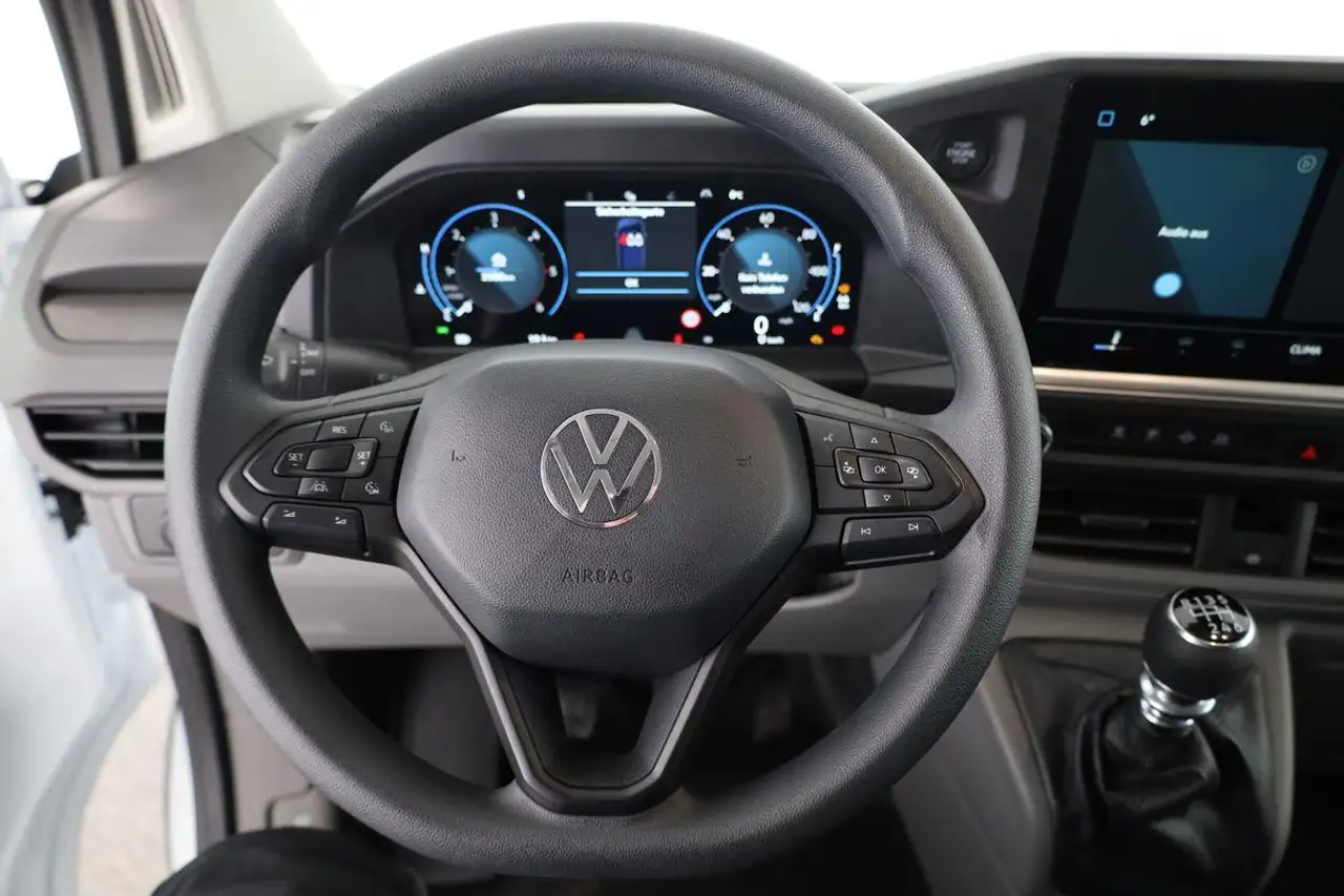Volkswagen T7 Transporter 8