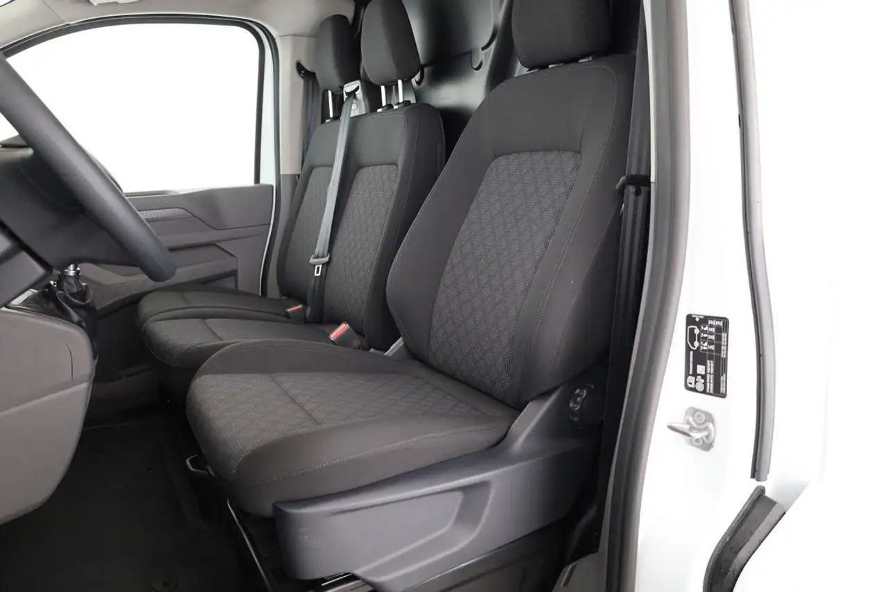 Volkswagen T7 Transporter 11