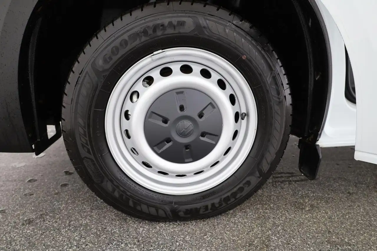 Volkswagen T7 Transporter 15