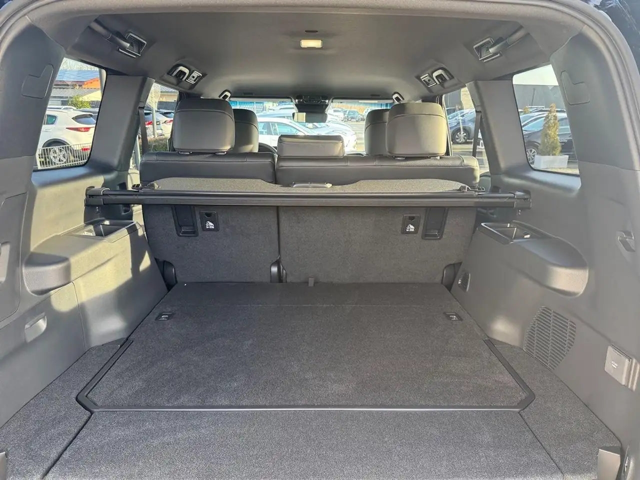 Toyota Land Cruiser 13