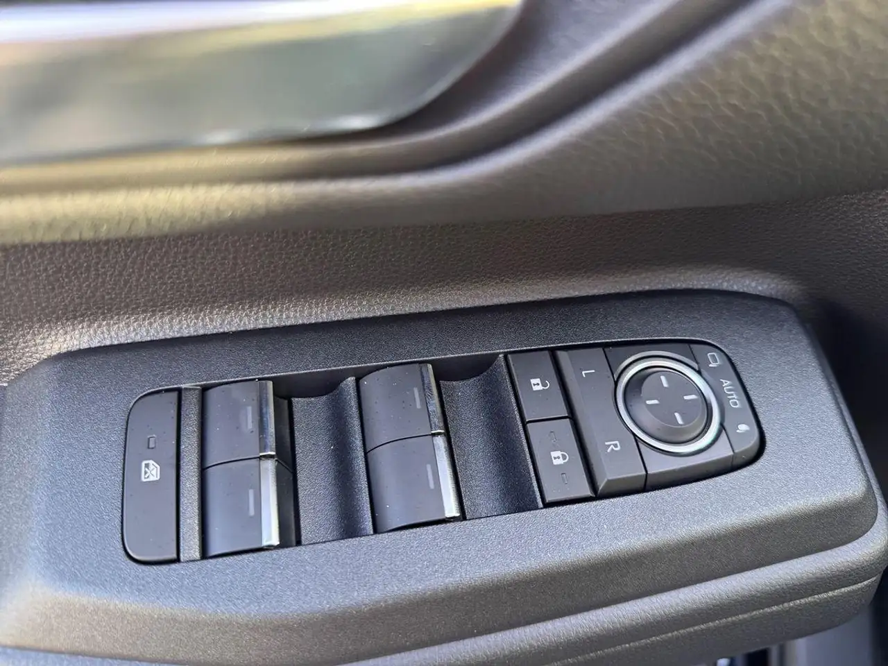 Toyota Land Cruiser 15