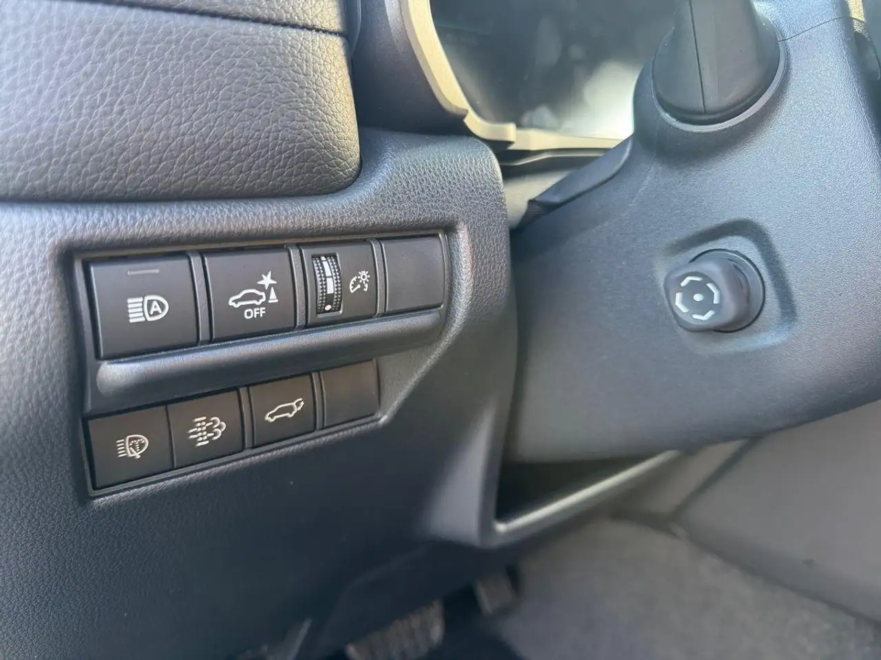 Toyota Land Cruiser 16
