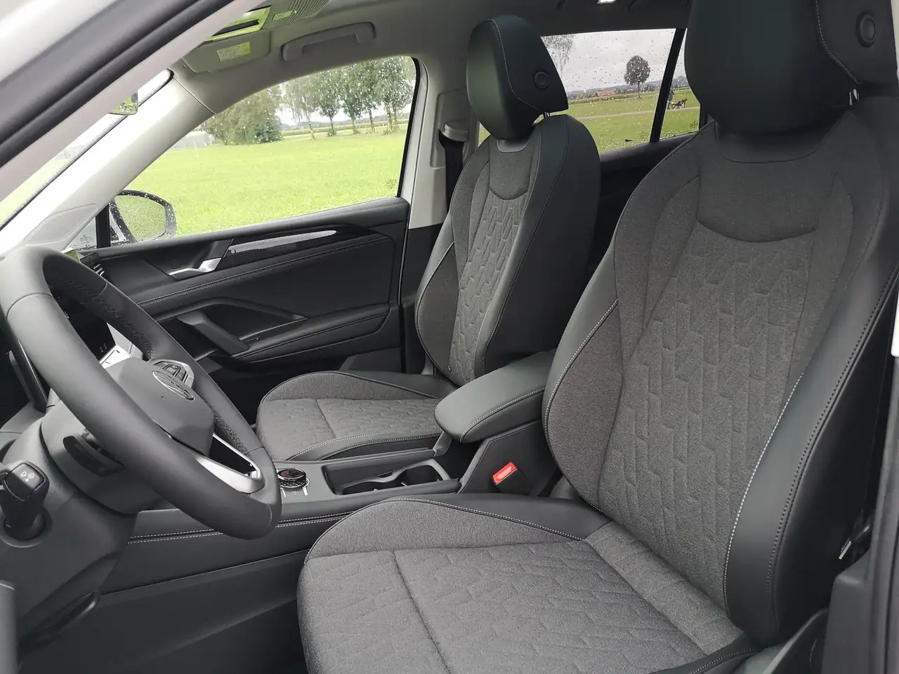 Volkswagen Tiguan 9