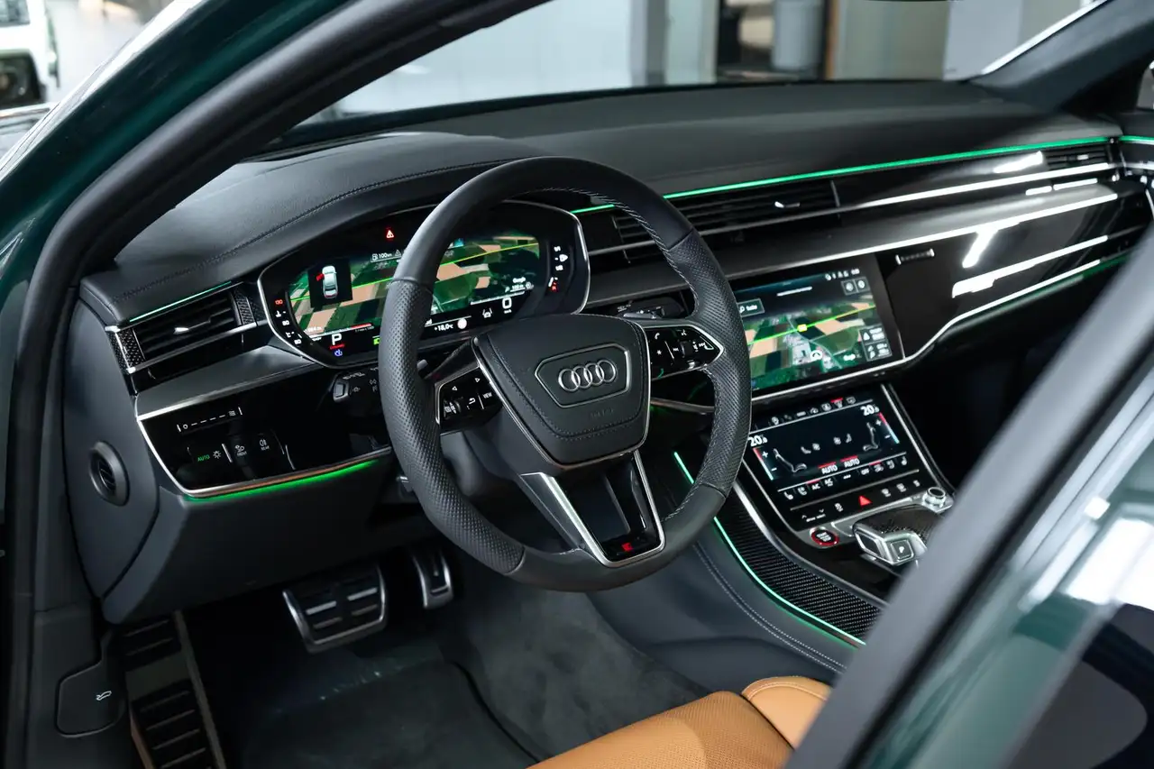 Audi S8 14
