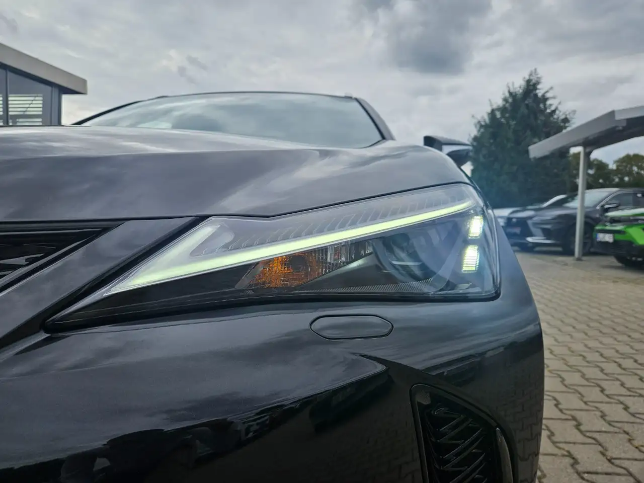 Lexus UX 5