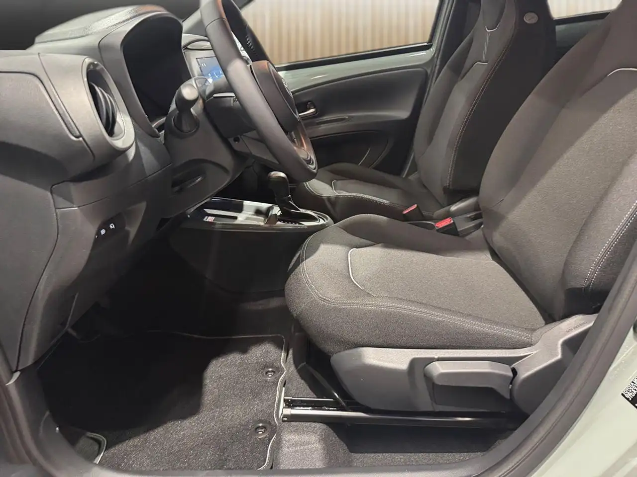 Toyota Aygo X 8