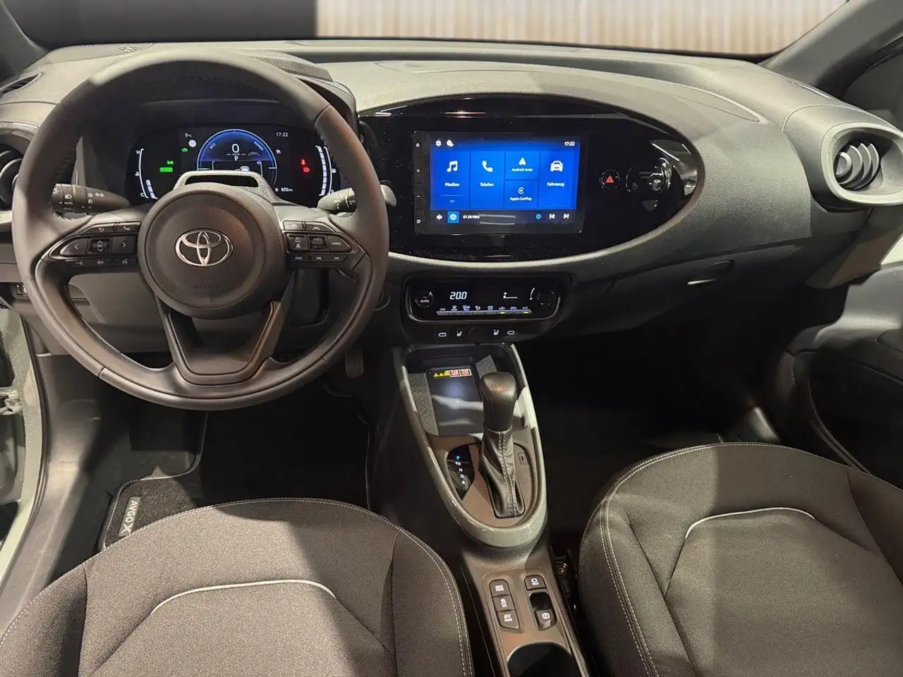 Toyota Aygo X 11