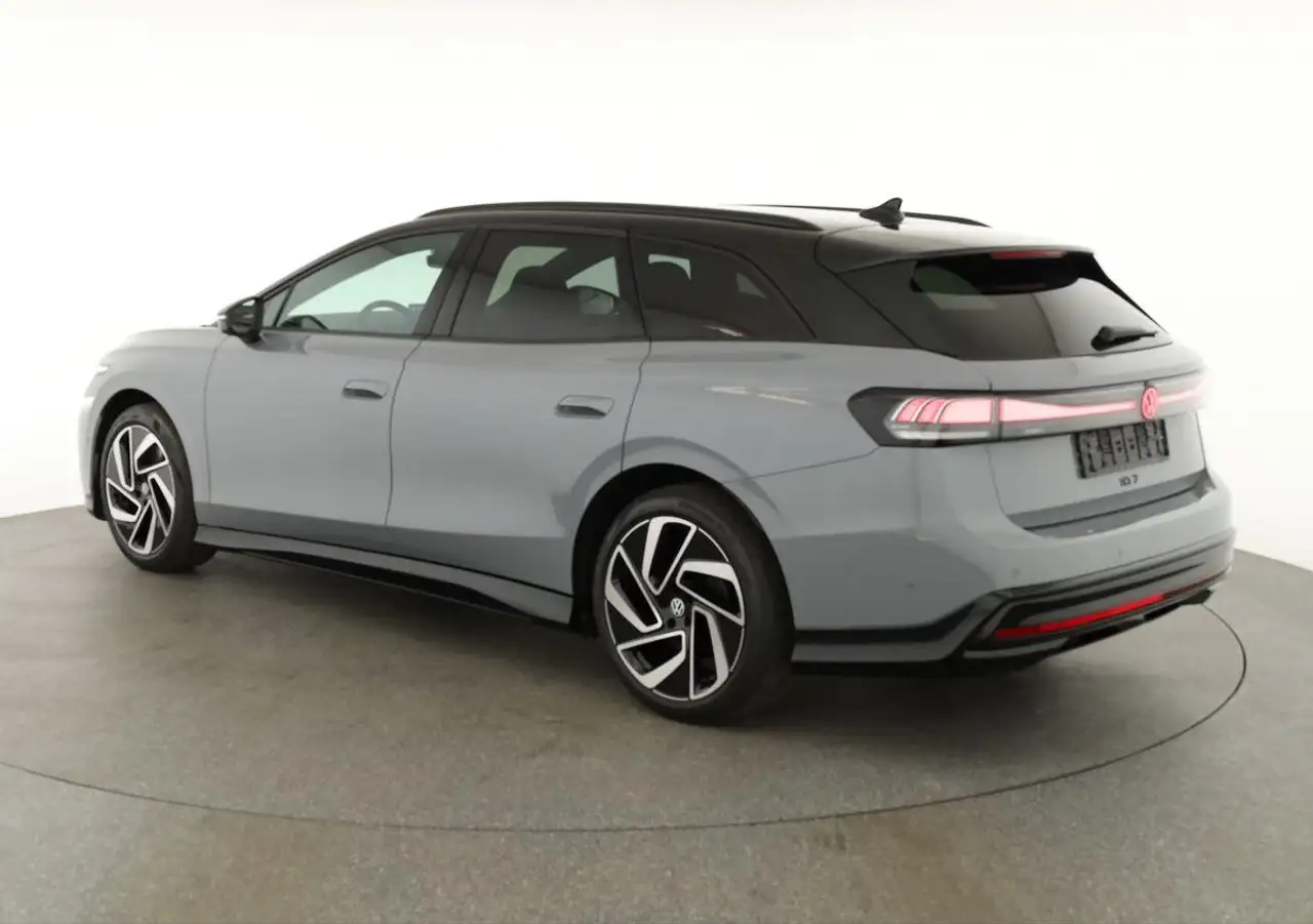Volkswagen ID.7 5
