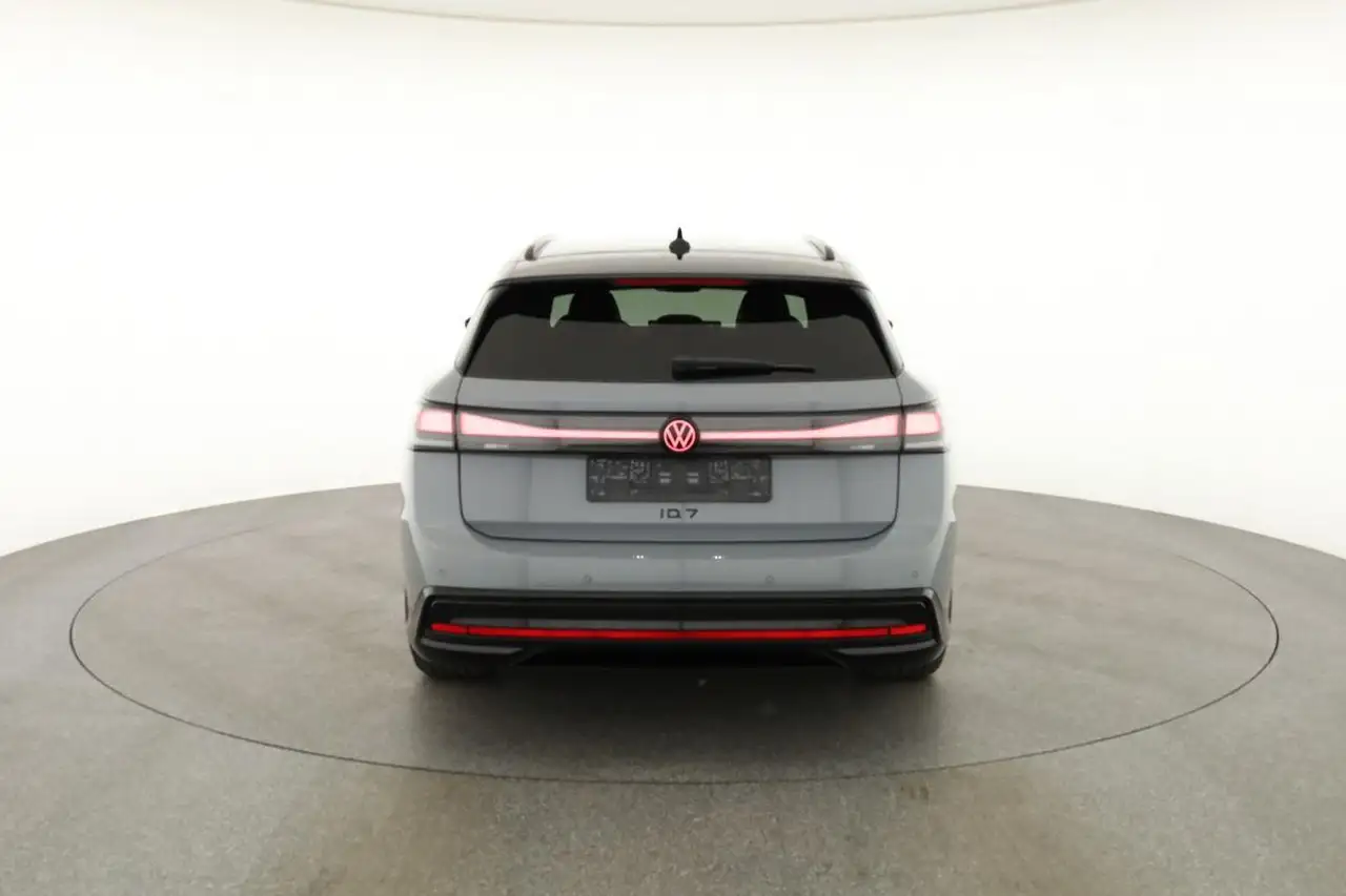 Volkswagen ID.7 16