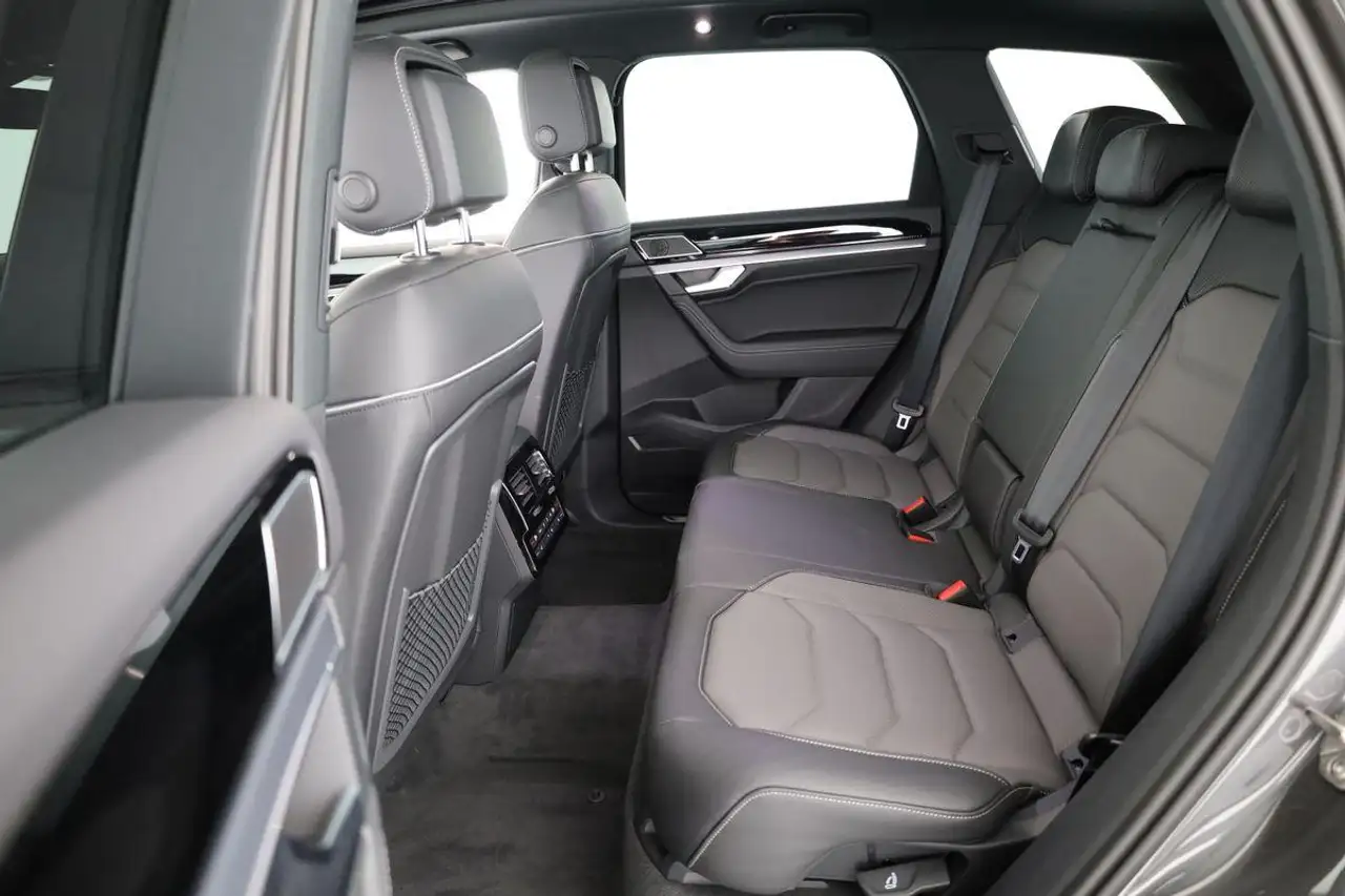 Volkswagen Touareg 14