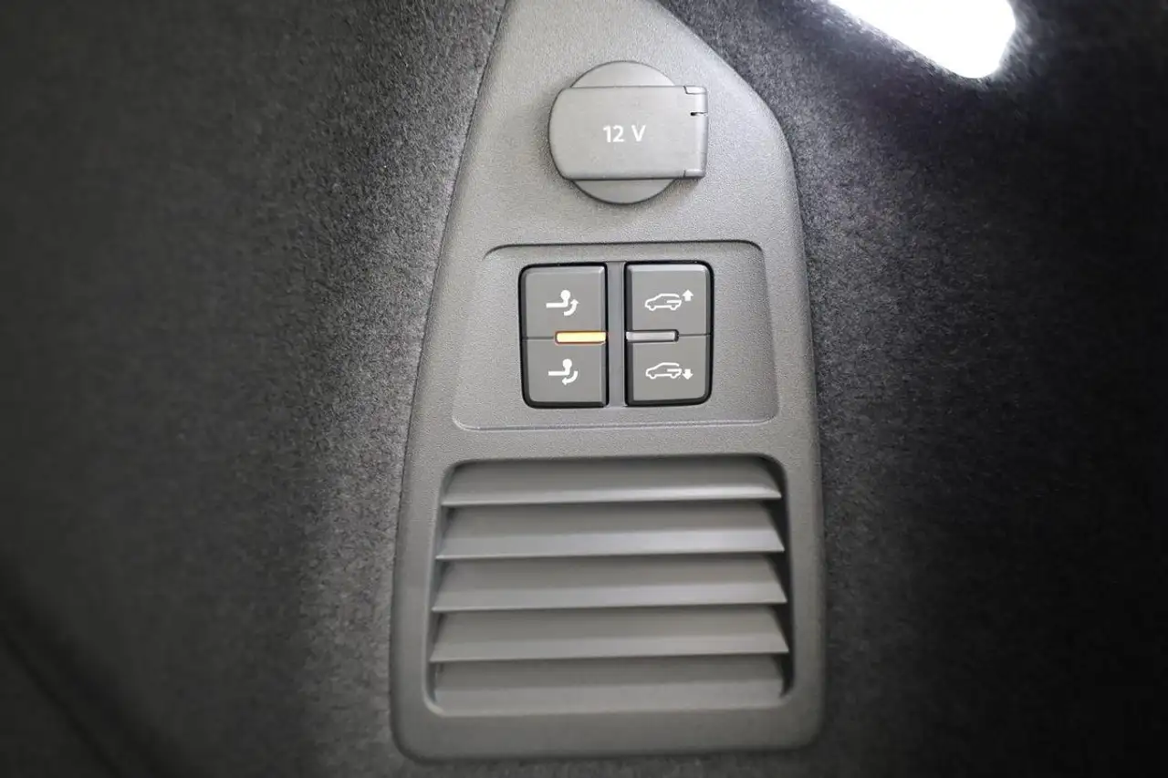 Volkswagen Touareg 16