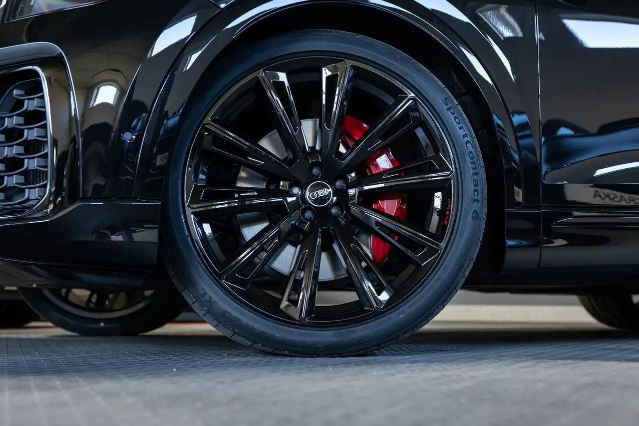 Audi SQ8 2