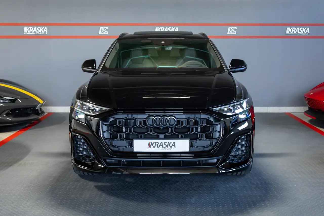 Audi SQ8 3