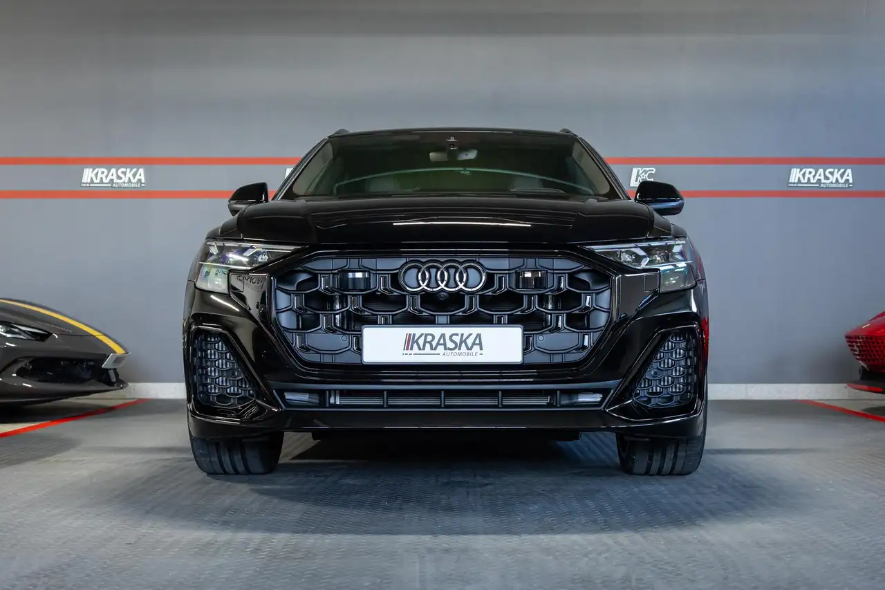Audi SQ8 4