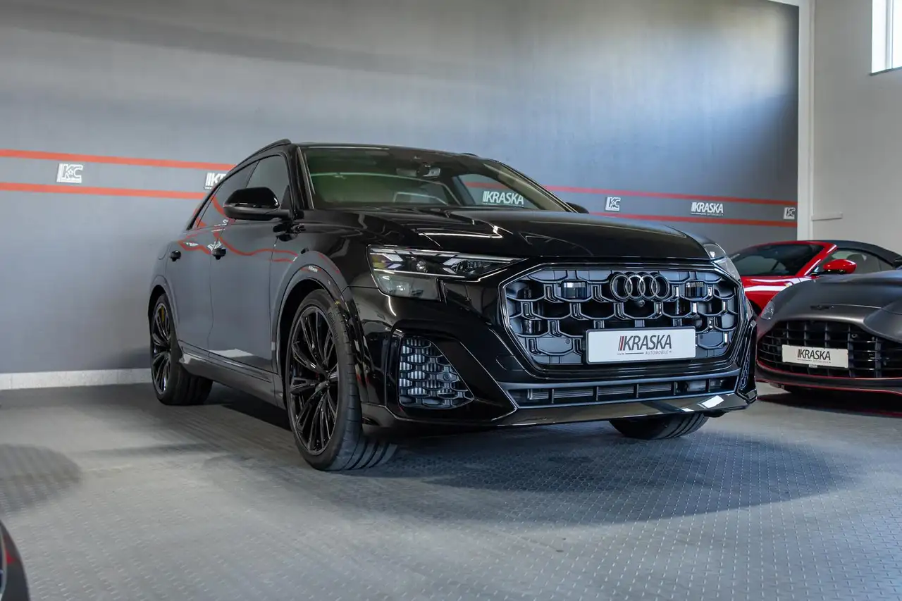 Audi SQ8 8