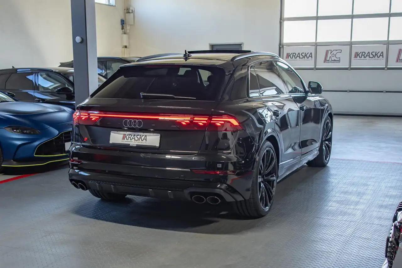 Audi SQ8 9