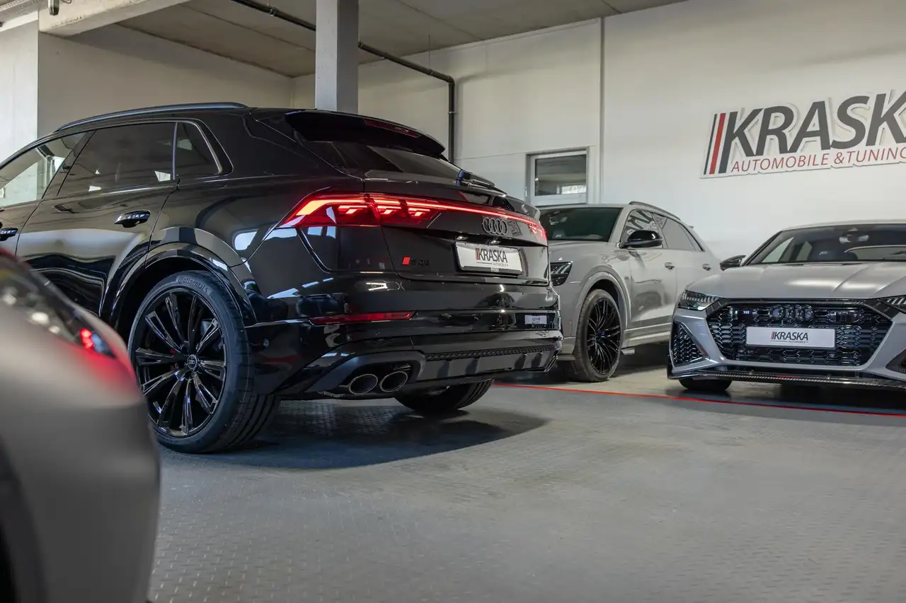 Audi SQ8 12