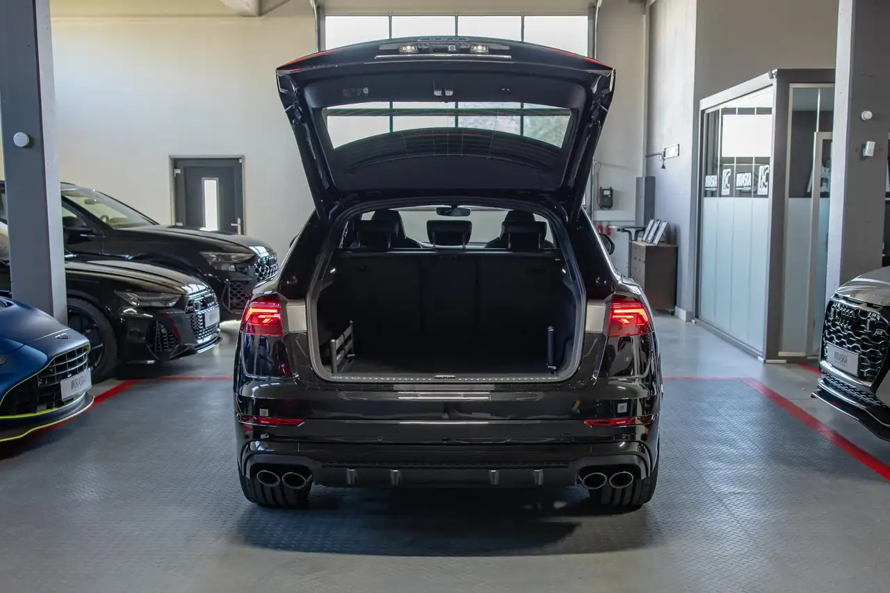 Audi SQ8 13