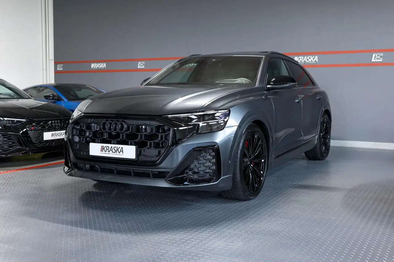 Audi SQ8 4
