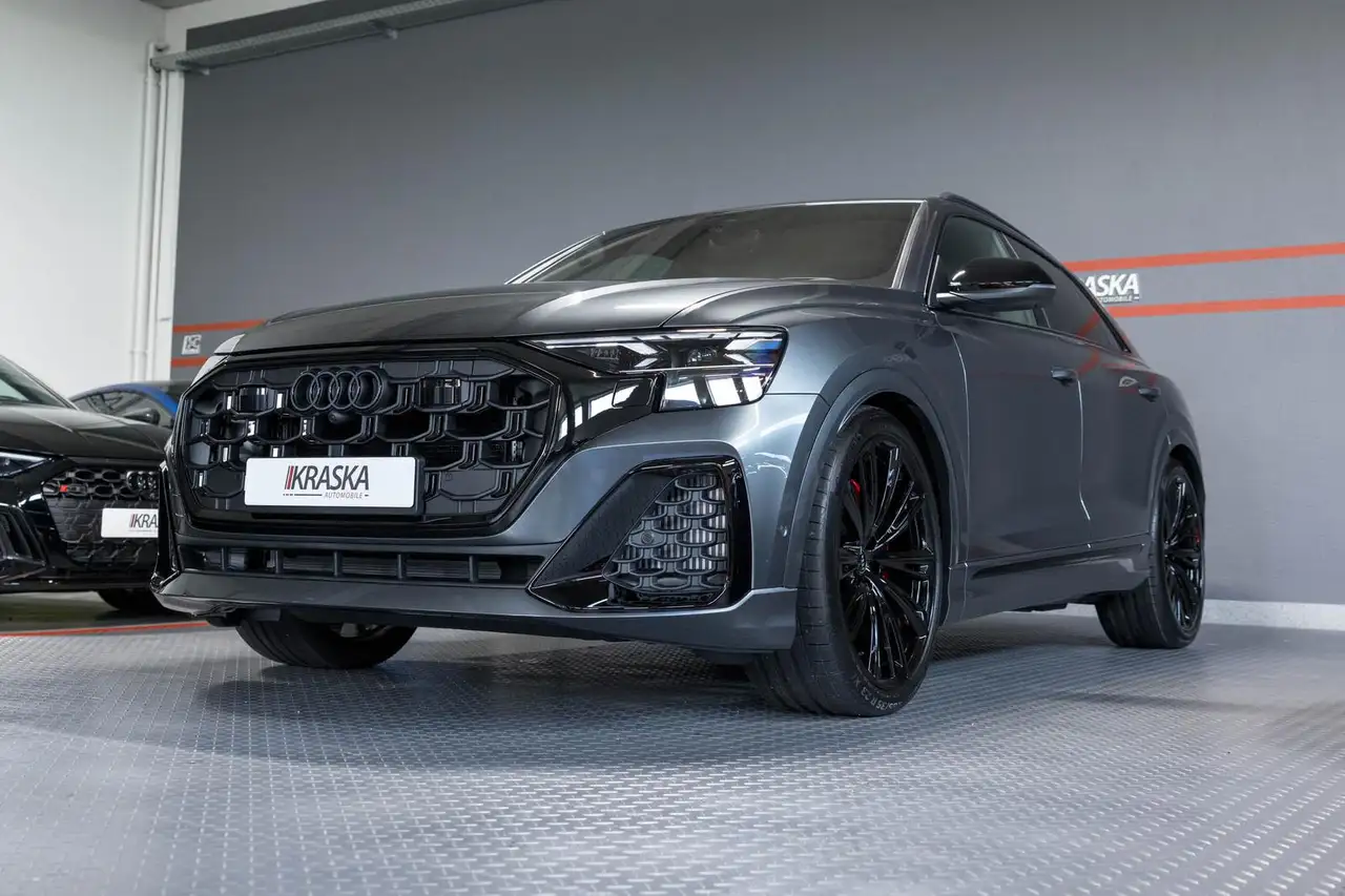 Audi SQ8 6