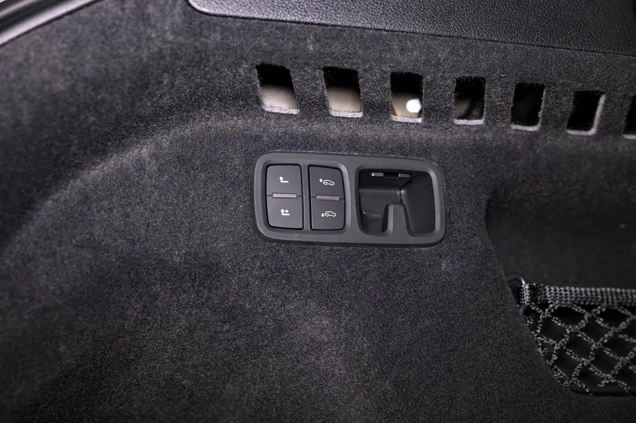 Audi SQ8 11
