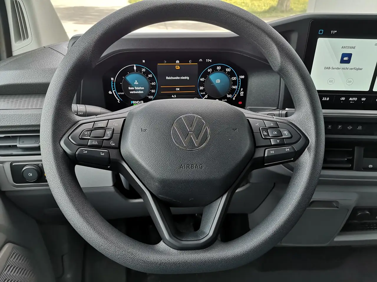 Volkswagen T7 Transporter 4