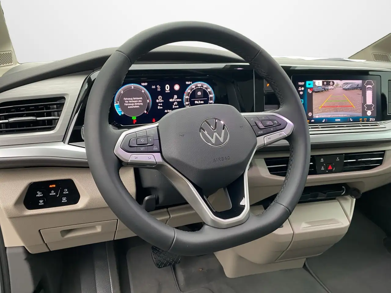 Volkswagen T7 Multivan 10