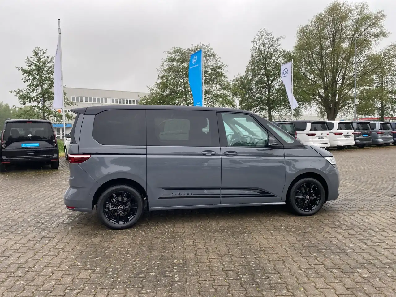 Volkswagen T7 Multivan 16