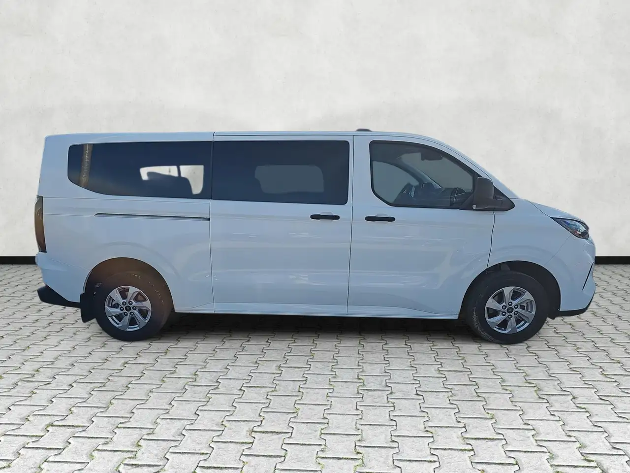 Ford Transit 9