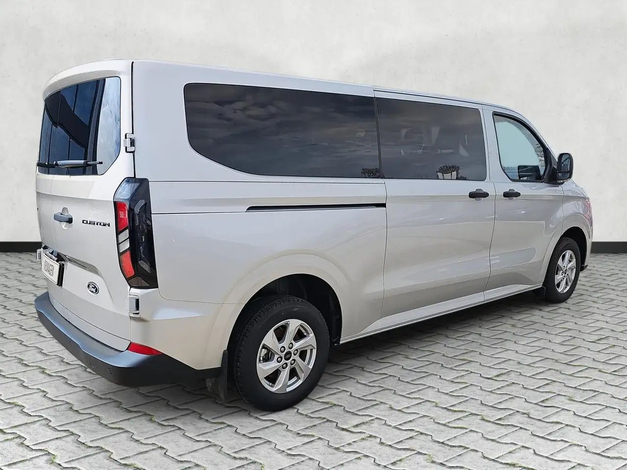 Ford Transit 8
