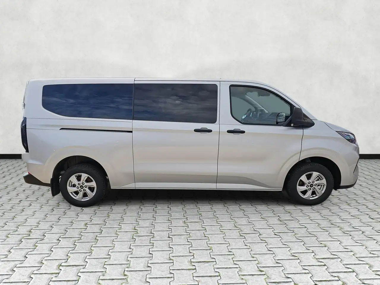 Ford Transit 9