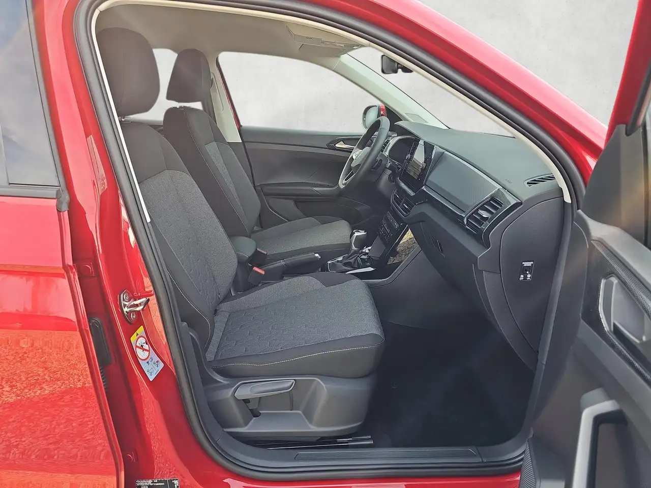 Volkswagen T-Cross 11