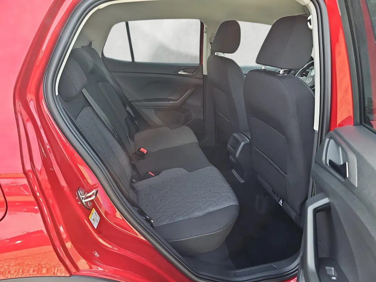 Volkswagen T-Cross 14