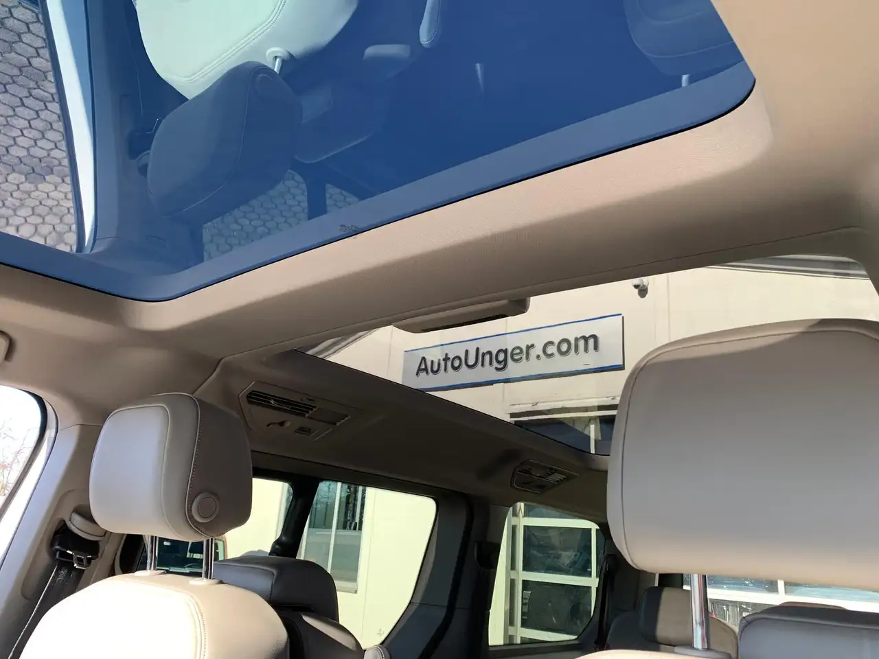 Volkswagen T7 Multivan 9