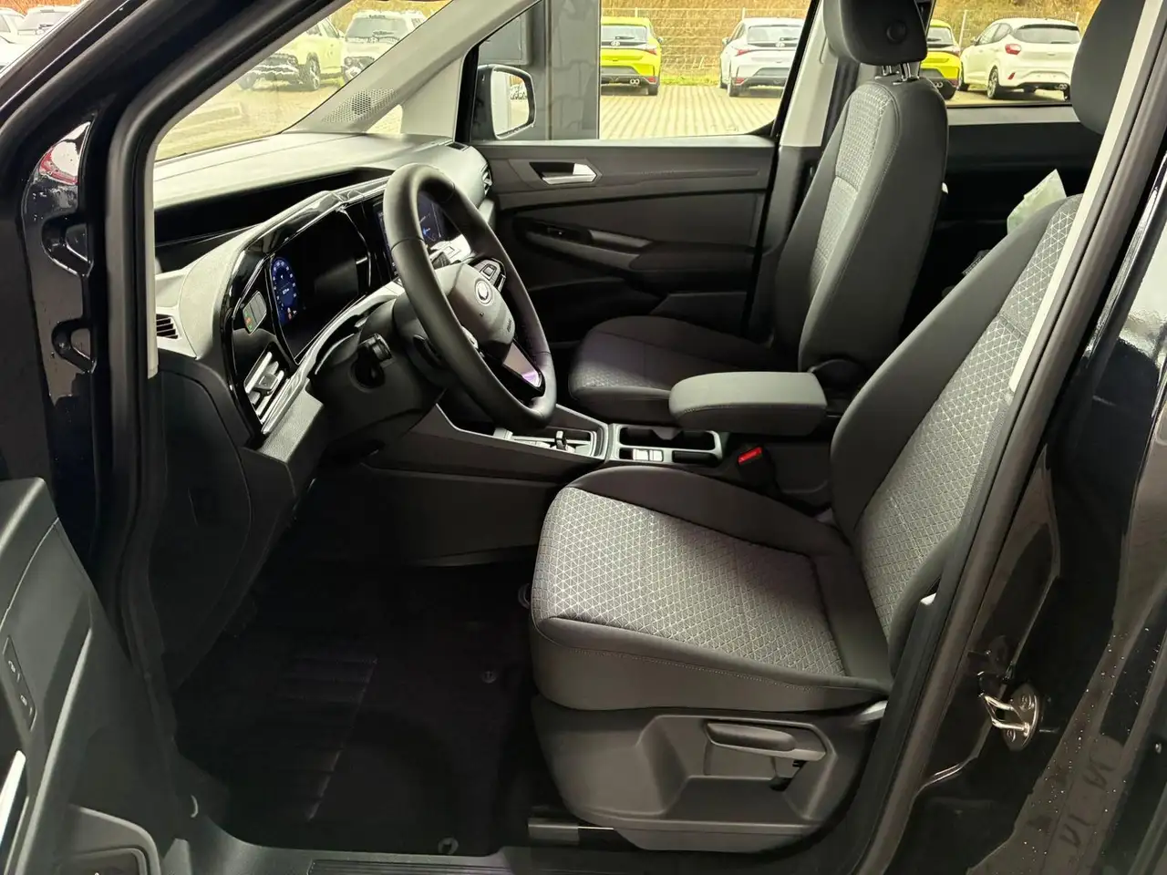 Ford Grand 5