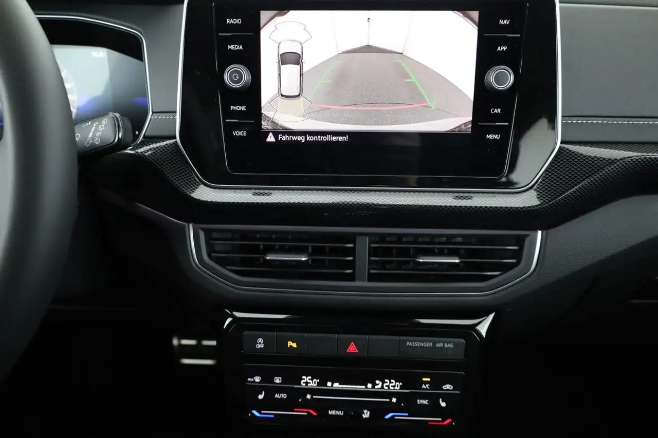 Volkswagen T-Cross 8